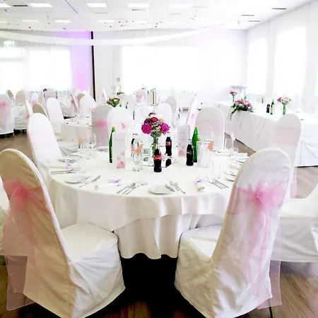 Novapark Flugzeughotel Szálloda