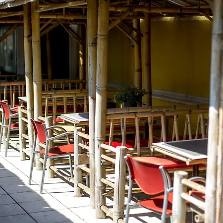 Novapark Flugzeughotel Szálloda 3*