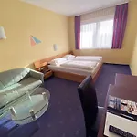 Novapark Flugzeughotel Graz