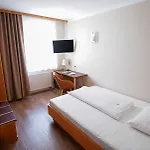 酒店 Novapark Flugzeughotel 格拉茨