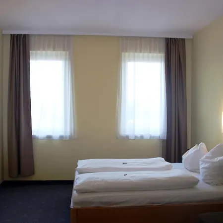 Novapark Flugzeughotel 3* 그라츠