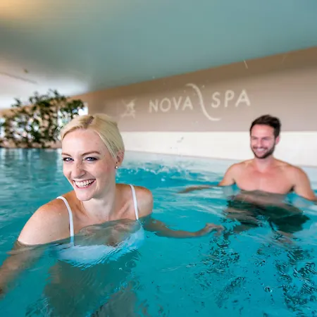 Novapark Flugzeughotel Готель