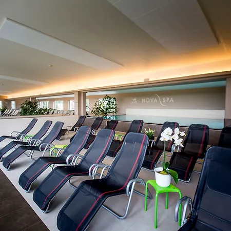 Szálloda Novapark Flugzeughotel Graz