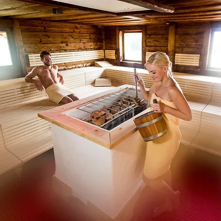 Novapark Flugzeughotel Otel Graz