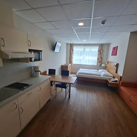 Otel Novapark Flugzeughotel 3*