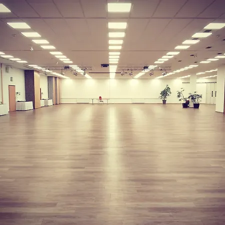 Szálloda Novapark Flugzeughotel 3*