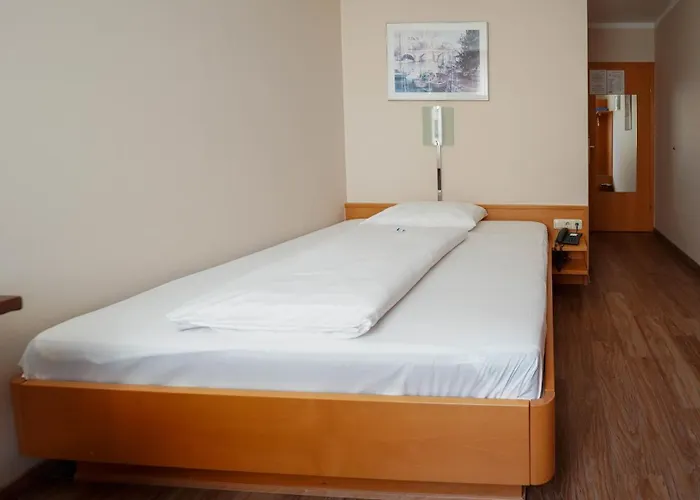 Novapark Flugzeughotel 3* Graz