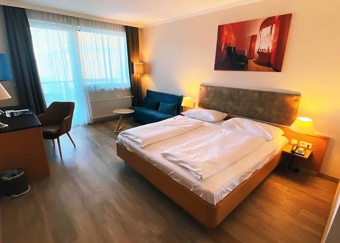 Novapark Flugzeughotel 酒店 格拉茨