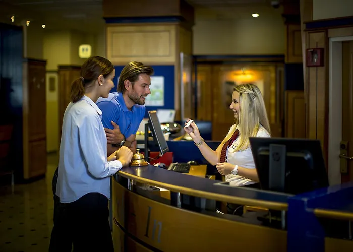 Novapark Flugzeughotel 酒店 3*